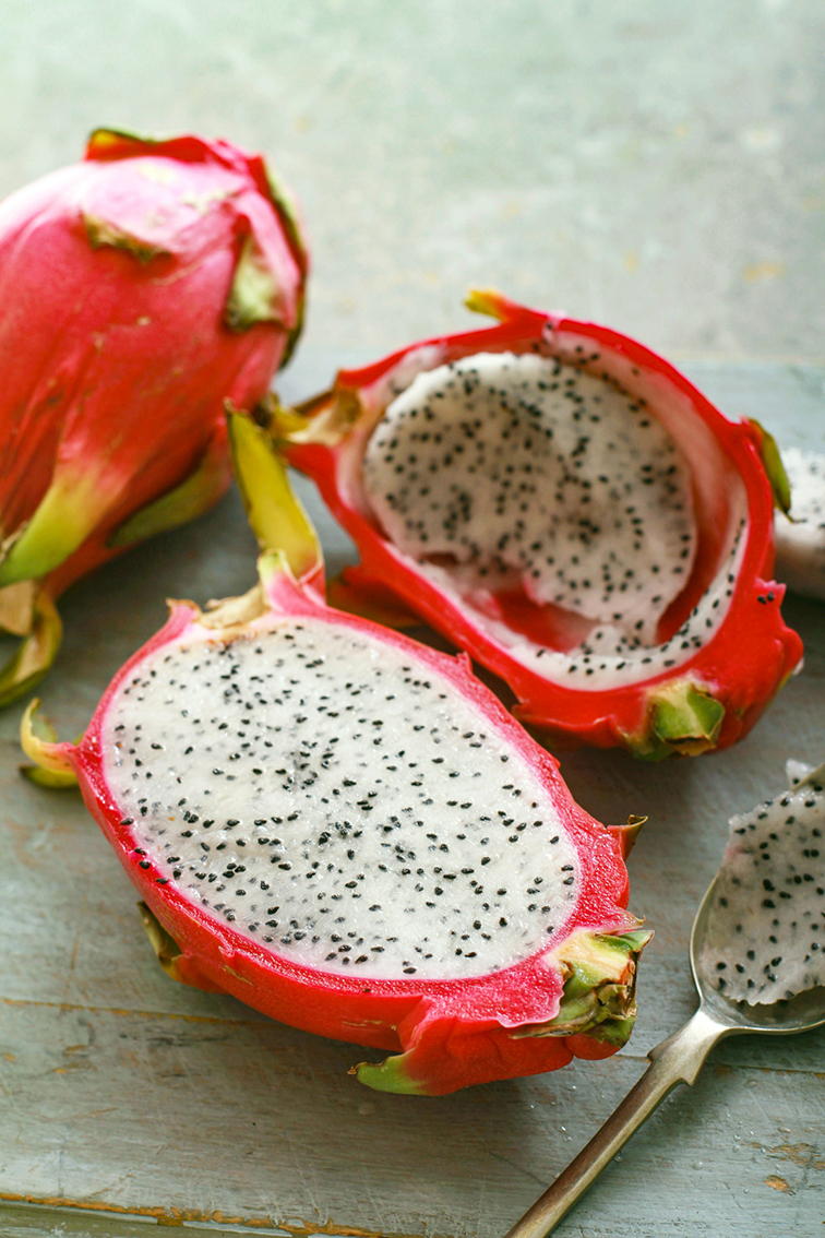 Pitaya sliced